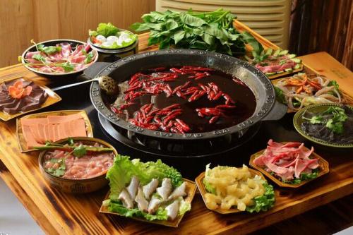 原料瘋漲，火鍋料企業(yè)如何突圍？來這里約個(gè)“會(huì)”吧